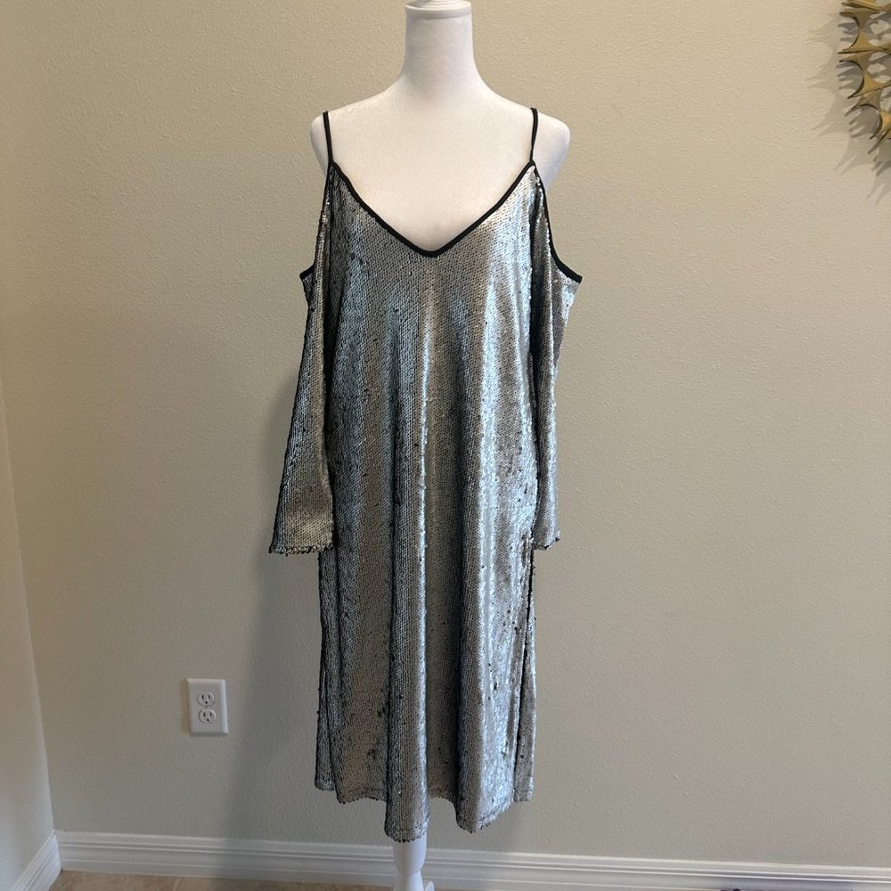 Daffy Sequin Cold Shoulder Midi Dress